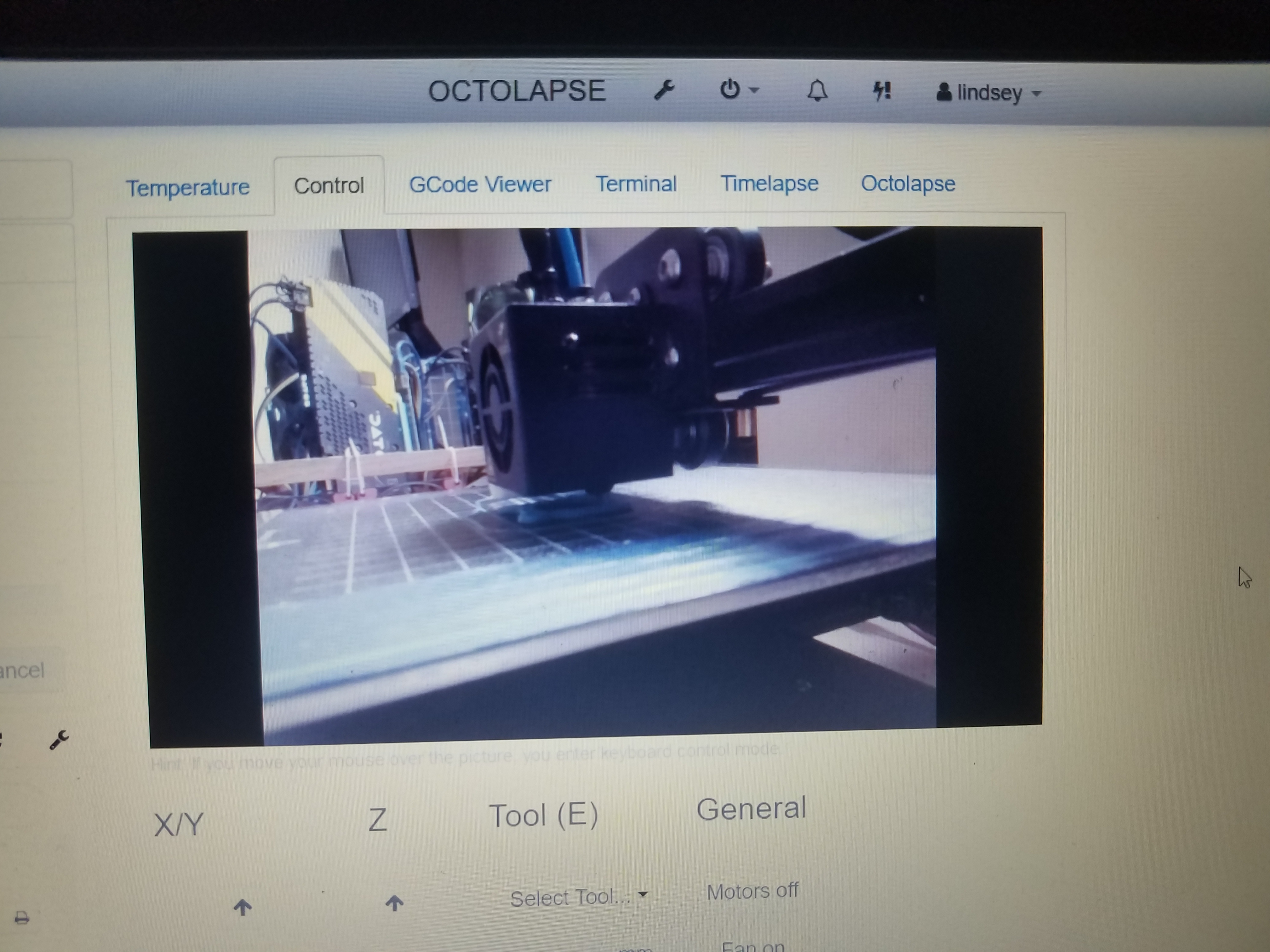 screen with 3d printer printing